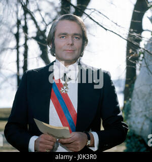 Deutscher Titelhändler Hans Hermann Weyer, Deutschland 1970er Jahre. Deutscher Akademischer und diplomatische Titel Händler Hans Hermann Weyer, Deutschland 1970. Stockfoto