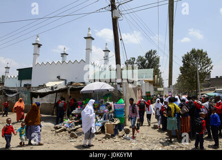 Kenia, Nairobi, Flüchtlinge aus Somalia in vorstädtischen Eastleigh auch genannt Little Mogadischu durch große somalische Bevölkerung / KENIA, Nairobi, Stadtteil Ost-Leigh der Durch Seinen Hohen Anteil einer Somalischen Fluechtlingen Auch Klein Mogadischu dimmed Wird Stockfoto