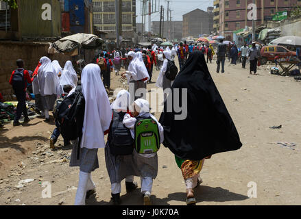 Kenia, Nairobi, Flüchtlinge aus Somalia in vorstädtischen Eastleigh auch genannt Little Mogadischu durch große somalische Bevölkerung / KENIA, Nairobi, Stadtteil Ost-Leigh der Durch Seinen Hohen Anteil einer Somalischen Fluechtlingen Auch Klein Mogadischu dimmed Wird Stockfoto