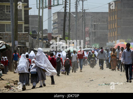 Kenia, Nairobi, Flüchtlinge aus Somalia in vorstädtischen Eastleigh auch genannt Little Mogadischu durch große somalische Bevölkerung / KENIA, Nairobi, Stadtteil Ost-Leigh der Durch Seinen Hohen Anteil einer Somalischen Fluechtlingen Auch Klein Mogadischu dimmed Wird Stockfoto