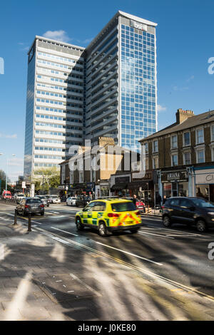 Chiswick Tower ist eines der West London Hauptgrenzstein Büroumdrehungen Stockfoto