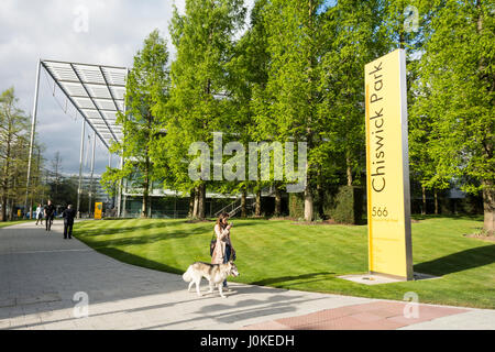 Chiswick Park - einen großen Office-Entwicklung in Chiswick, West London entworfen von Richard Rodgers. Stockfoto