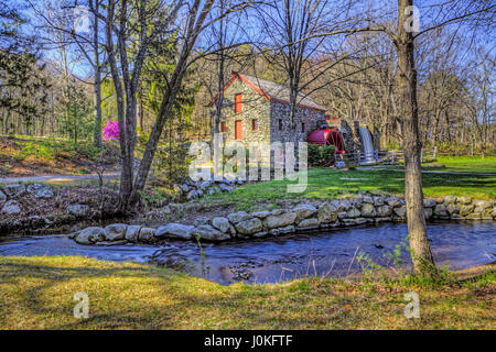 Die alte Grist Mil und Mill Stream in Sudbury, Massachusetts. Stockfoto