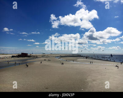 Kitesurfen in St. Peter-Ording Stockfoto