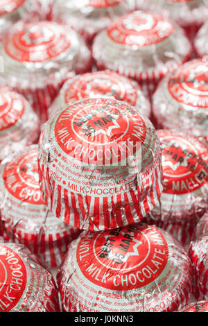 Tunnocks Schaumküsse produziert einen Keks Schokolade gedeckte Marshmallow vom Sitz in Uddingston Familie Bäcker Stockfoto