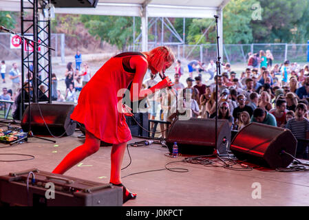 MADRID - SEP 10: Dagny (norwegische Popmusiker) führt im Konzert beim Dcode Music Festival am 10. September 2016 in Madrid, Spanien. Stockfoto