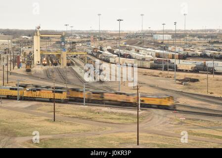 Bailey trainieren Hof, trainieren der weltweit größte Klassifizierung Hof, von der Aussichtsplattform am Golden Spike Tower, North Platte, Nebraska angesehen. Stockfoto