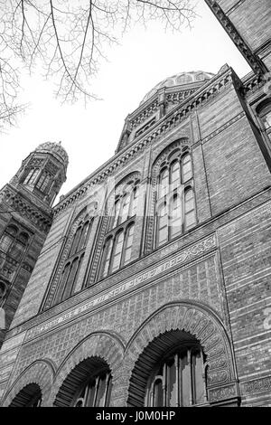 Die berühmten umgebaute Synagoge in der Oranienburger Straße in Berlin. Es wurde während der Reichspogromnacht 1938 und später in der alliierten Bombardierung zerstört die Stockfoto