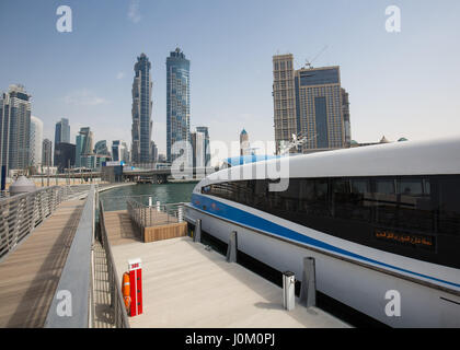 Wasser-Taxi-Station Business Bay Marine in Dubai, VAE. Stockfoto