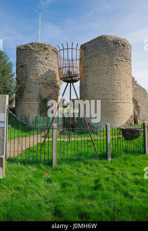 Bungay, Suffolk, bleibt der Norman Schloss von Sir Hugh Bigod im Zentrum von Suffolk Stadt Bungay, England, UK Stockfoto