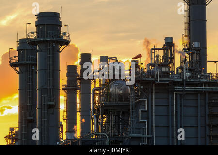 Erdgas kombiniert und Dampfturbinenkraftwerk Stockfoto