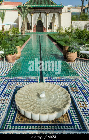 Marrakesch-Secret Garten Brunnen Stockfoto