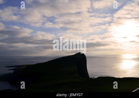 Schöne Silhouette landschaftlich Punkt auf der Isle Of Skye in Schottland. Stockfoto