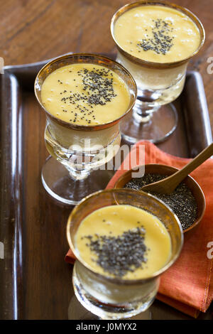 Mango Lassi (indisches traditionelles Getränk) Stockfoto