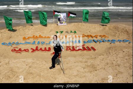 Gaza-Stadt, Gazastreifen, Palästinensische Gebiete. 15. April 2017. Bildnachweis: ZUMA Press, Inc./Alamy Live-Nachrichten Stockfoto