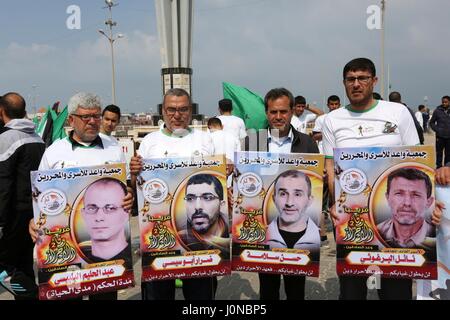 Gaza-Stadt, Gazastreifen, Palästinensische Gebiete. 15. April 2017. Bildnachweis: ZUMA Press, Inc./Alamy Live-Nachrichten Stockfoto