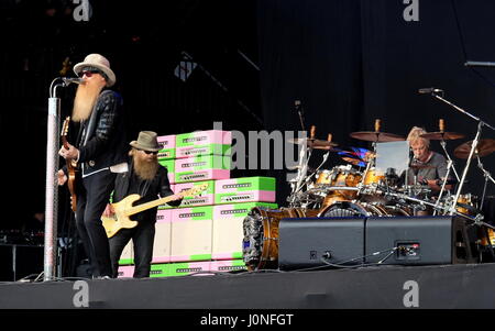 Glastonbury Festival - 24. Juni 2016: Amerikanische band ZZ Top mit Billy Gibbons und Dusty Hill auf der Pyramide Bühne Stockfoto