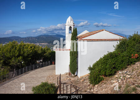 Spanien, Katalonien, Blanes Stadt, Einsiedelei von San Juan de Blanes (Ermita de Sant Joan Baptista) Kirche auf einem Hügel Stockfoto