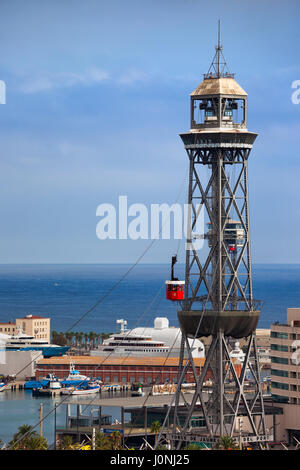 Torre Jaume, die ich in Barcelona, Spanien, Wahrzeichen der Stadt, Seilbahn über Port Vell von Torre Sant Sebastia, Montjuic Turm Stockfoto