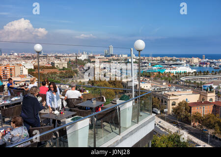 Barcelona, Spanien, Terrasse des Restaurant Miramar auf Montjuic Hügel mit Blick über die Stadt Stockfoto