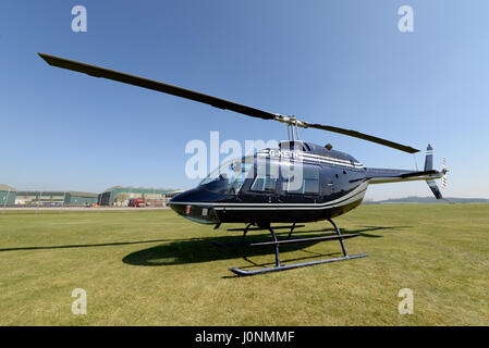 Agusta AB206B Hubschrauber in Middle Wallop, Hampshire, Großbritannien Stockfoto