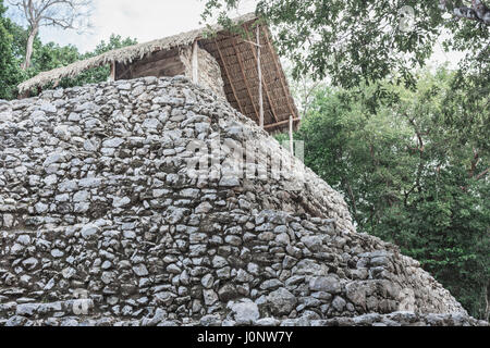 alte Stein-Struktur bei Coba Maya-Ruinen, Mexiko Stockfoto