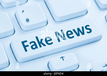 Gefälschte Nachrichten Wahrheit Lüge Medien Internet Online-blau Computer Tastatur Schaltflächensymbol Stockfoto