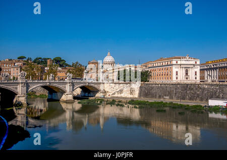 Flusses Tiber mit dem Vatikan, Rom, Italien, Europa Stockfoto