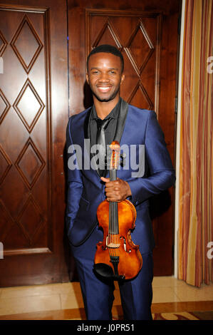 Lee England Jr. besuchen die 12. jährliche Triumph für Teens Awards Gala, 15. Juni 2015 das Montage Beverly Hills in Beverly Hills, Kalifornien. Stockfoto