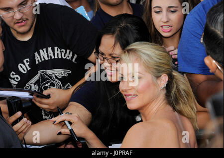 Christina Applegate besucht die Urlaub-Premiere im Westwood Village Theatre am 27. Juli 2015 in Los Angeles, Kalifornien. Stockfoto