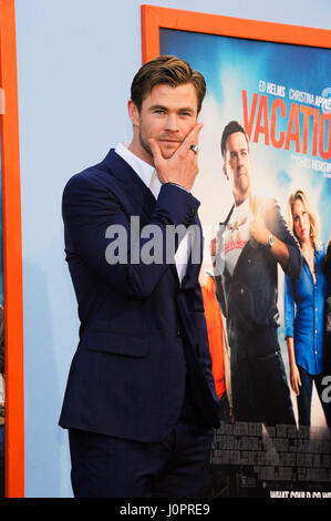 Schauspieler Chris Hemsworth besucht die Urlaub-Premiere im Westwood Village Theatre am 27. Juli 2015 in Los Angeles, Kalifornien. Stockfoto