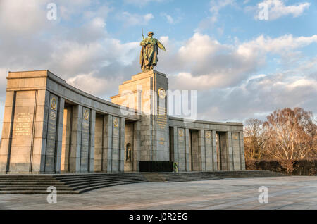 Russisches Kriegsdenkmal in Tiergarten, Berlin Stockfoto