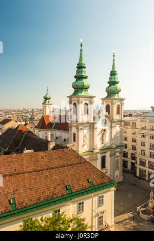 Schöne Aussicht auf die berühmte Saint Charles Kirche Stockfoto