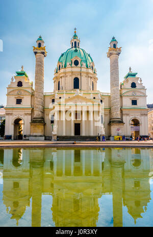 Schöne Aussicht auf die berühmte Saint Charles Kirche Stockfoto