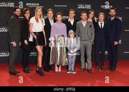 Welt-Premiere von "Sie werden gesucht" Amazon Originalserie am CineStar Sony Center am Potsdamer Platz. -Anreise mit: Cast, Crew wo: Berlin, Deutschland bei: 15. März 2017 Stockfoto