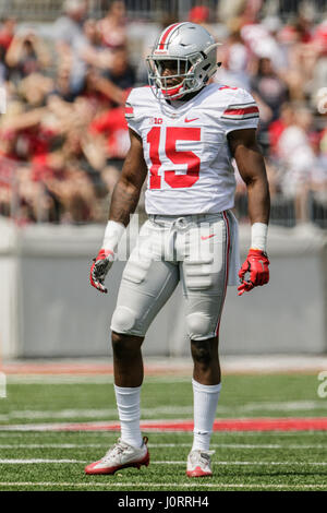 Ohio Stadium, Columbus, Ohio, USA. 15. April 2017. Ohio State Buckeyes Cornerback Wayne Davis (15) während die Ohio State Buckeyes Life Sports Frühling Spiel präsentiert von Nationwide im Ohio Stadium, Columbus, OH. Foto von Adam Lacy/Cal Sport Media/Alamy Live-Nachrichten Stockfoto