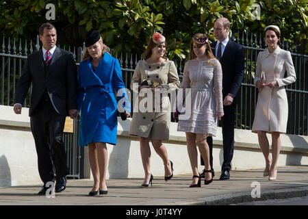 Windsor, UK. 16. April 2017. Mitglieder der königlichen Familie kommen, um den Ostersonntag Service an Str. Georges Kapelle in Windsor Castle zu besuchen. Bildnachweis: Mark Kerrison/Alamy Live-Nachrichten Stockfoto