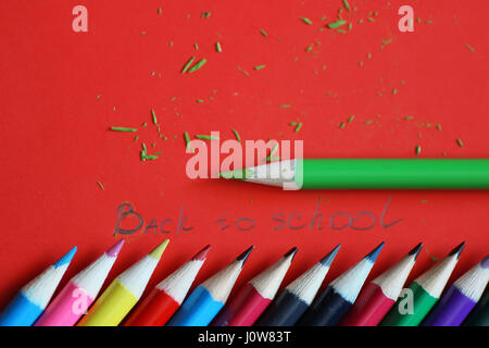 Schreibwaren roter Hintergrund Stockfoto