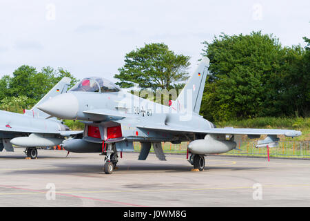 LEEUWARDEN, Niederlande - 10. April 2016: Deutsche Luftwaffe EF2000 Eurofighter vom JaboG 31 "Boelcke" während der niederländischen Luftwaffe open days Stockfoto