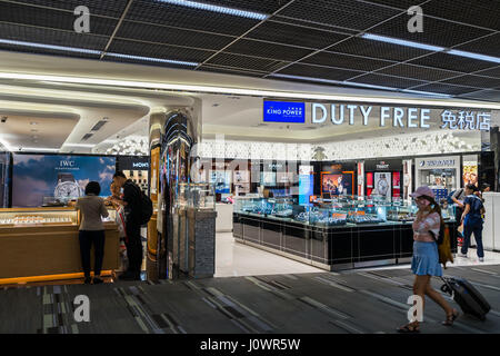 Bangkok, Thailand - 19. März 2017: Duty free Shops in Don Muang International Airport. Abflughalle Terminal 1 Stockfoto