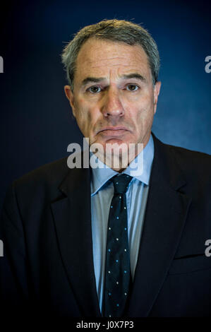 Charles Glass bei 5 x 15, Tabernakel London W11 15. April 2013 Stockfoto