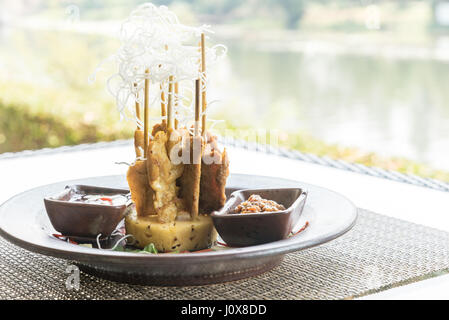 Hähnchen Sate-Spieße, Thai Groumet Küche Stockfoto