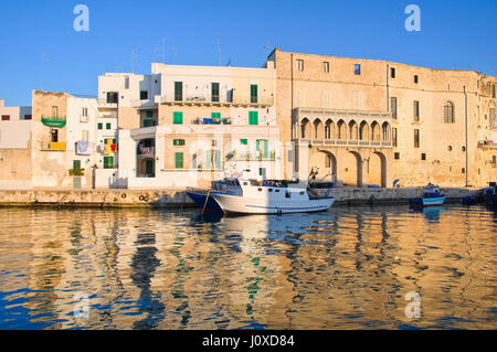 Alter Hafen von Monopoli. Puglia. Italien. Stockfoto