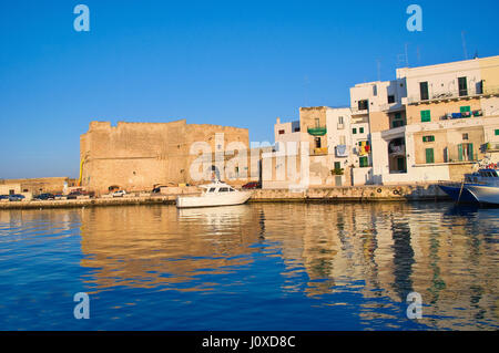 Alter Hafen von Monopoli. Puglia. Italien. Stockfoto