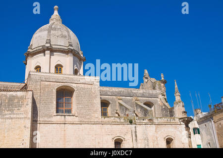 Kirche der Heiligen Pietro und Paolo. Monopoli. Puglia. Italien. Stockfoto