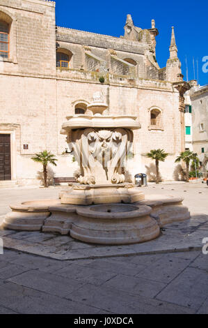 Kirche der Heiligen Pietro und Paolo. Monopoli. Puglia. Italien. Stockfoto