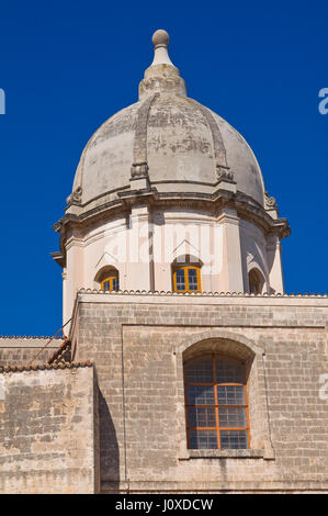 Kirche der Heiligen Pietro und Paolo. Monopoli. Puglia. Italien. Stockfoto