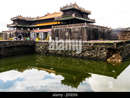 Die kaiserlichen Gehäuse beherbergt des vietnamesischen Kaisers Residenz, Tempel und Paläste in der Kaiserstadt Hue Stockfoto