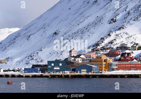 Der Hafen von Honningsvag, die nördlichste Stadt in Norwegen. Honningsvåg Nordkapp, Finnmark, Norwegen. Stockfoto