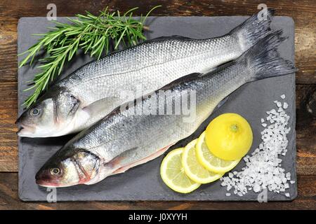 Europäischen Seabasses bereit, Kochen Stockfoto